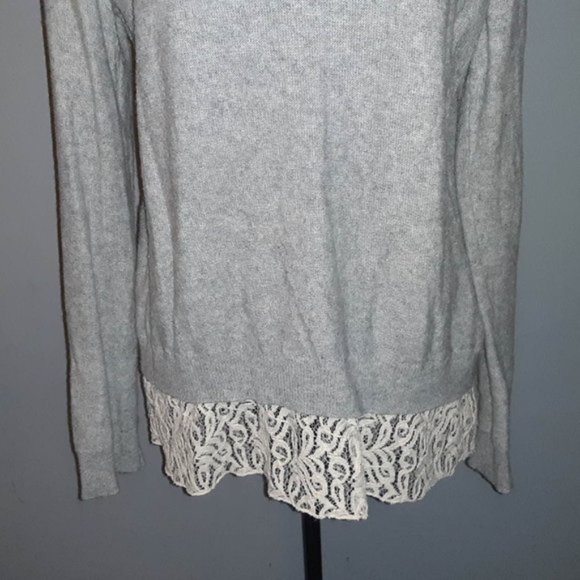 Angel of the North Light Weight Sweater Grey w/ Lace Accents Size Large - Picture 3 of 14